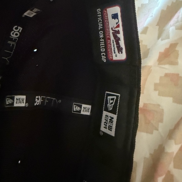 New Era Black and White Cap - Picture 5 of 5